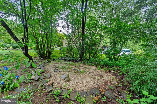 Building Photo - 4157 Waterway Dr