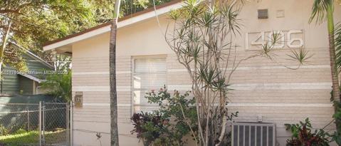 Building Photo - 1406 Arpeika St