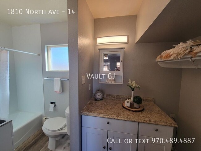 Building Photo - 1810 North Ave