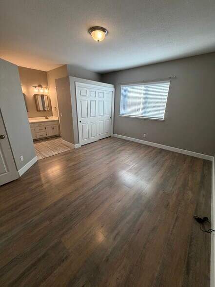Building Photo - 1605 Paseo Flores Dr
