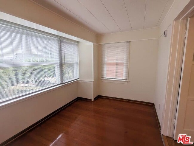 Building Photo - 1421 Kellam Ave