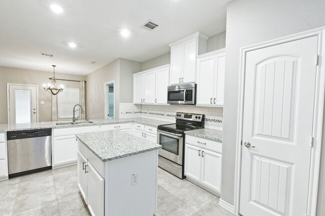 Building Photo - 3 bed plus home office for Lease
