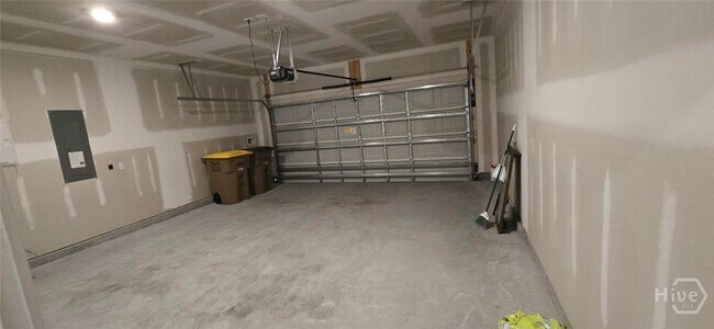 Building Photo - 141 Kraft Kove