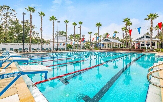 Building Photo - For Rent!!!!!  Spacious Living & Resort-Style Fun in Hamilton Glen!