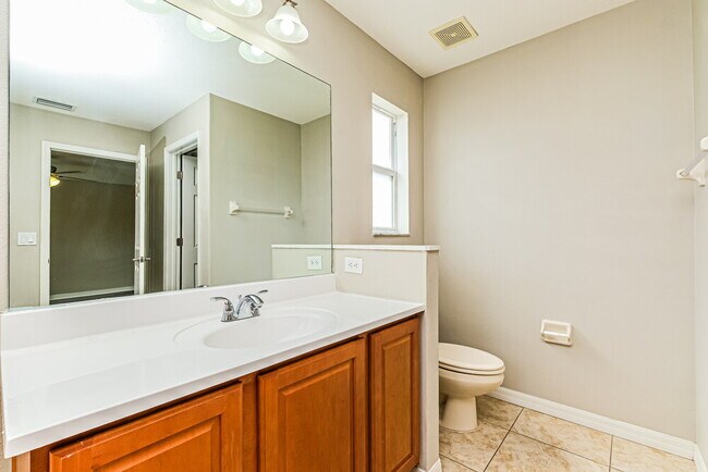 Building Photo - 3348 Thistledown Ln