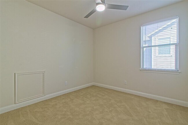 Building Photo - 11201 Zimmerman Ln