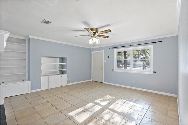 Building Photo - 2703 Allen Forest Dr