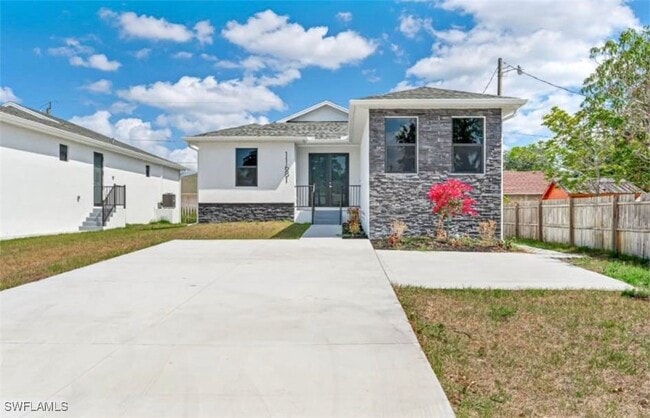 Primary Photo - 11671 Pawley Ave