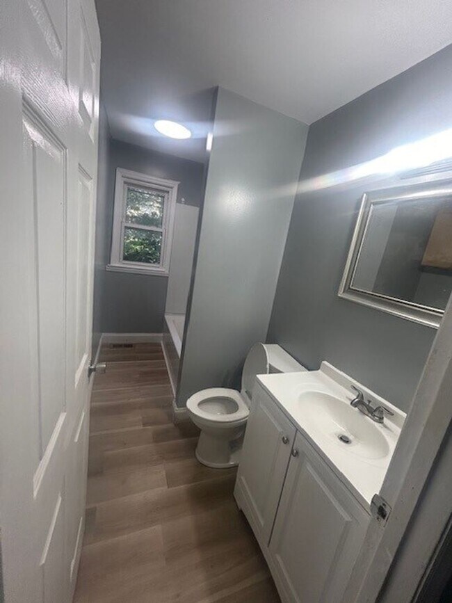 Building Photo - Coming soon!! 3 Bedroom 1 Bath