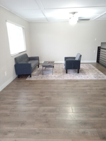Building Photo - 3136 Moonbeam Cir S