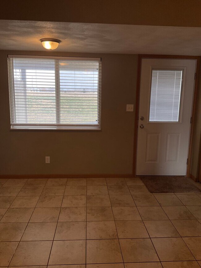 Building Photo - 139 Northtowne St