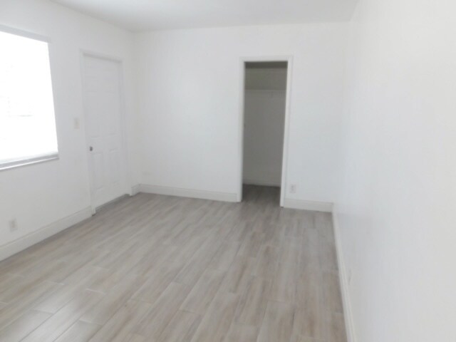 Building Photo - 825 NE 6th St