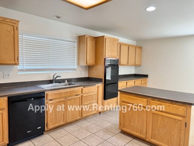Building Photo - Beautiful Home in Copper Hills!