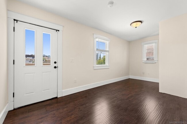 Building Photo - 2257 2nd Ave