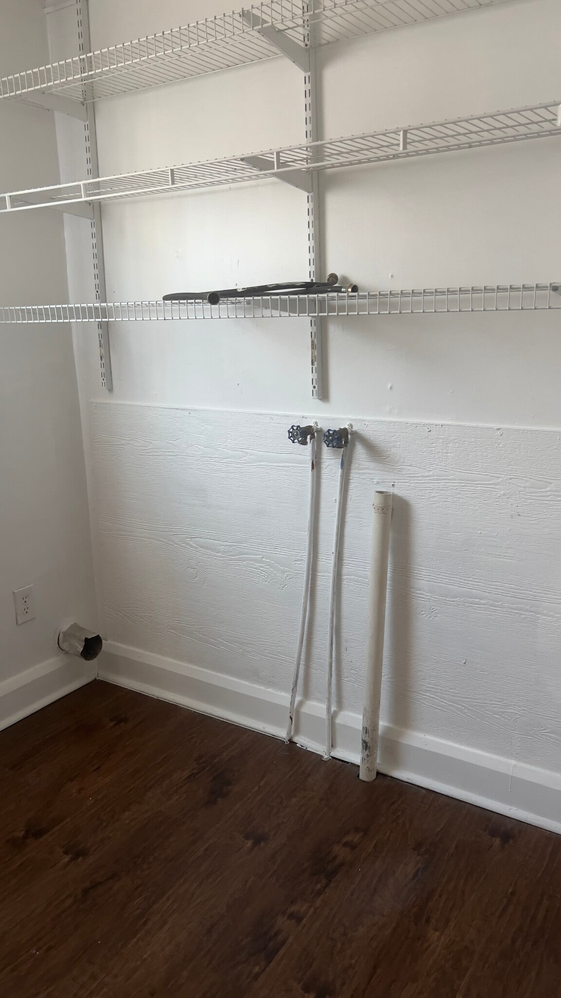 Building Photo - 603 N Rural st