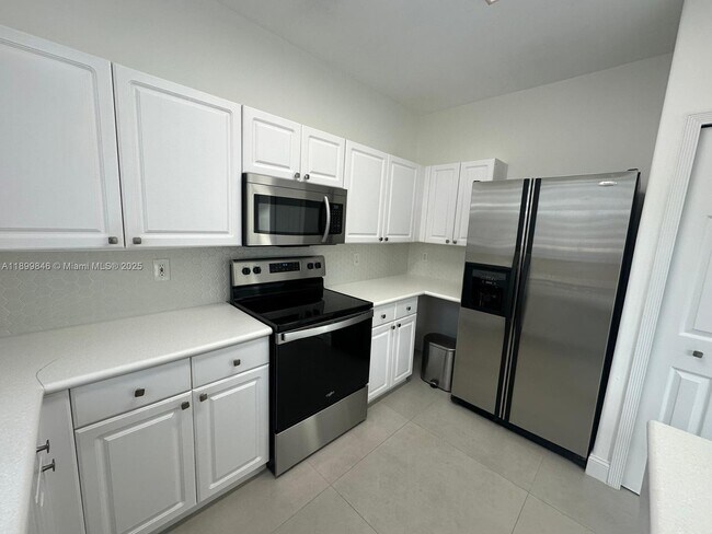 Building Photo - 10101 NW 32nd Terrace