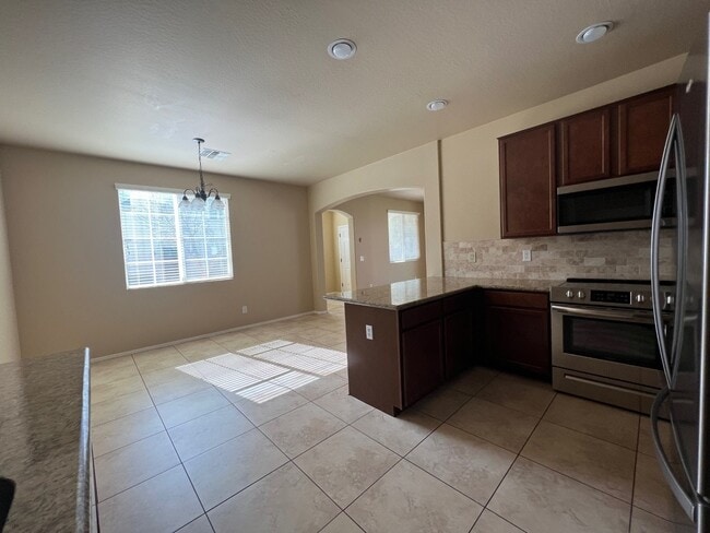 Building Photo - 3871 E Edna Dr