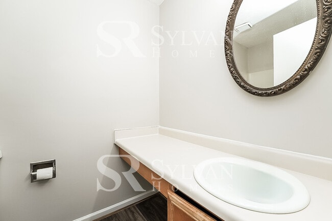 Building Photo - Lease today! No extra charge for contentme...