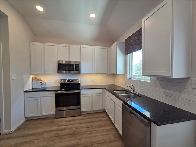 Building Photo - 8902 Grand Western