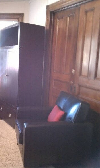 Building Photo - 288 E 1st St