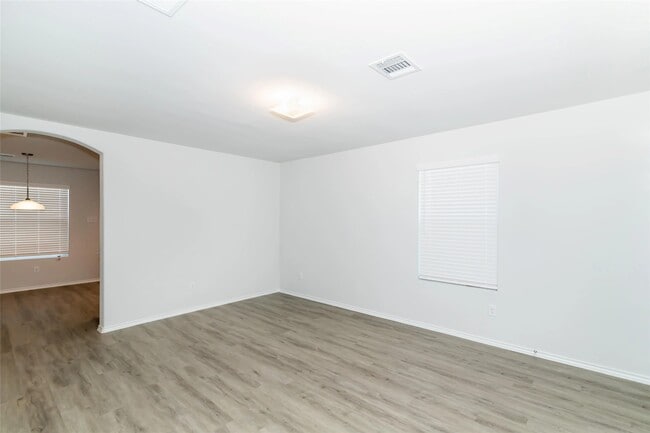 Building Photo - 22451 Clear Castle Dr