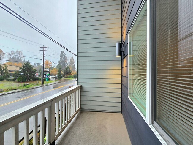 Building Photo - 4 Bedroom Townhome in Monroe - Pet Friendly - 1/2 1st Month Rent!