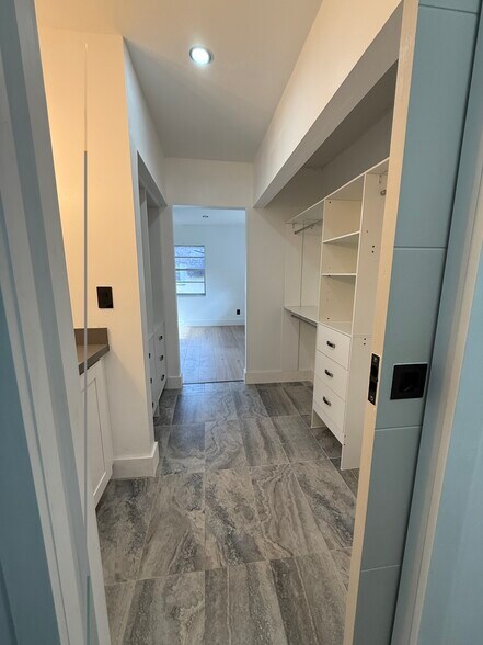 Building Photo - 13705 SW 91st Ct