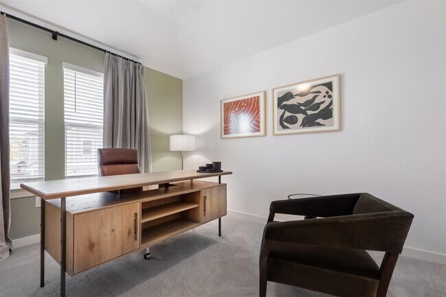 Building Photo - 3901 James Pitts Dr