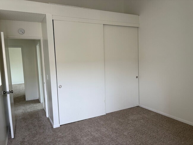 Building Photo - hbr4882