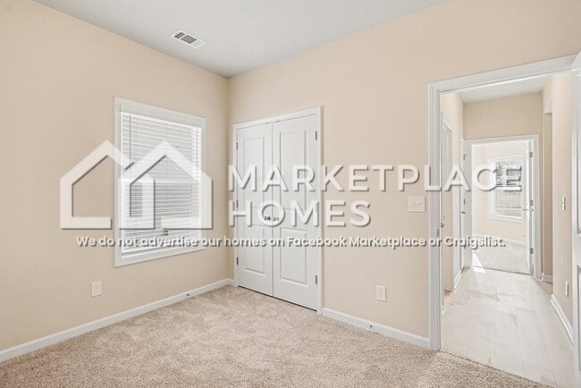 Building Photo - 212 W L Miller Dr