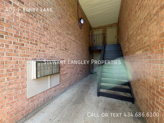 Building Photo - 403 Kerry Ln
