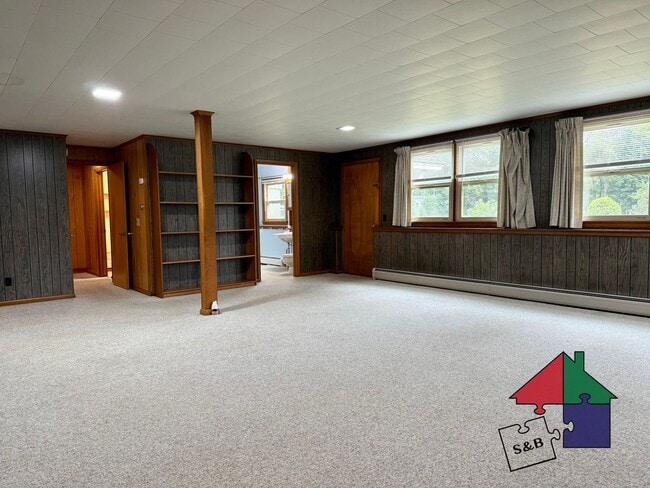 Building Photo - Stunning 2 Bedroom Home in Northfield!