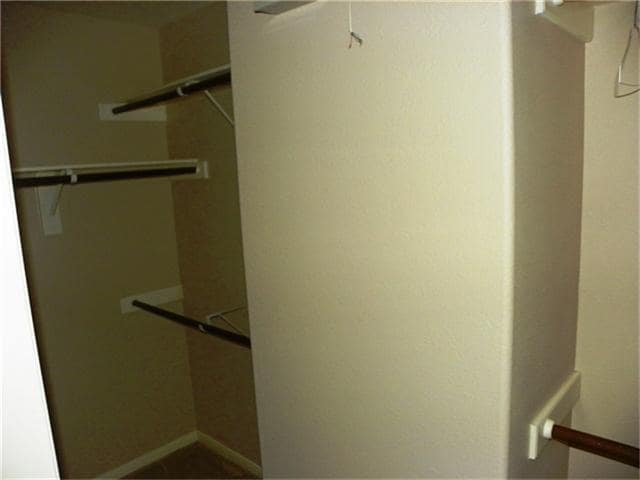 Building Photo - 2926 Meadowglen Crest