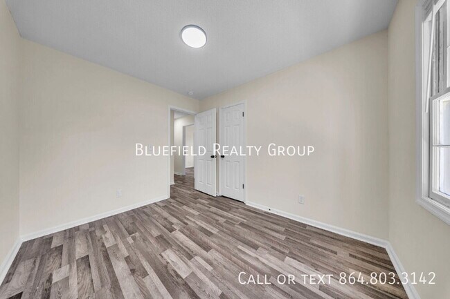 Building Photo - 130 Harmony Dr
