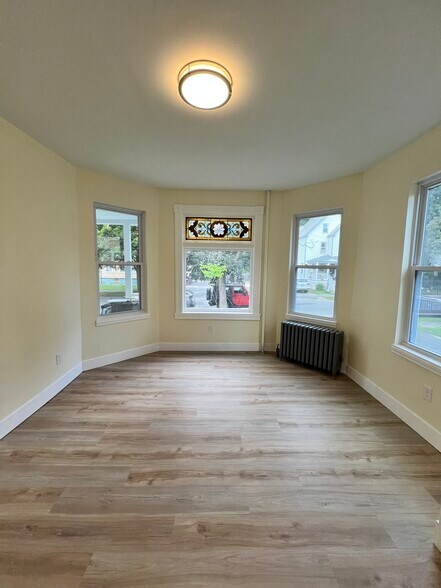 Building Photo - 22 Woronoco Ave