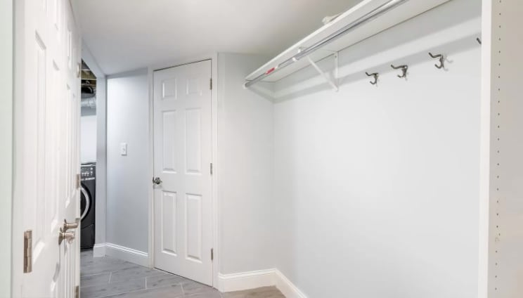 Building Photo - 624 Irving St NW