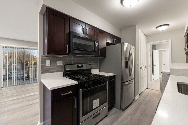 Building Photo - 602 Bryn Mawr Ct