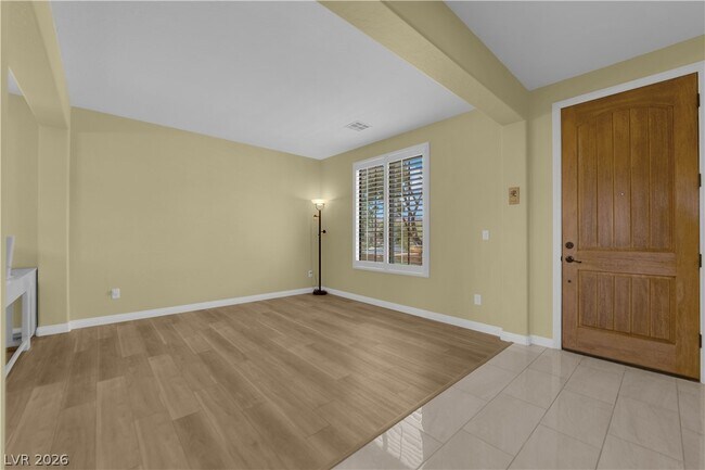 Building Photo - 608 Highland Bluff Way