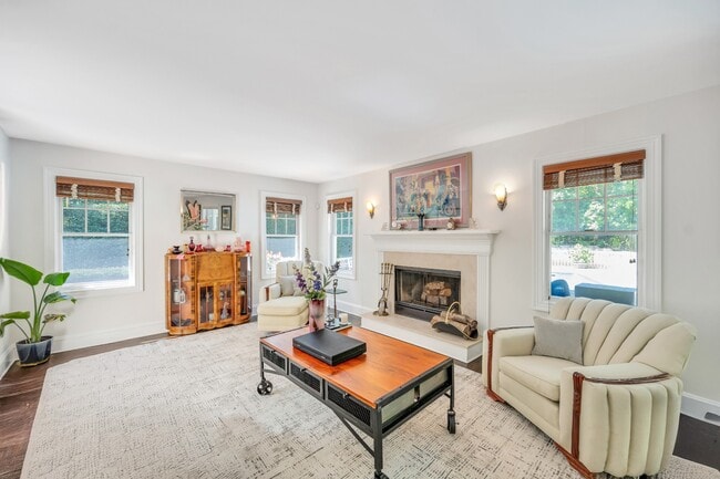 Building Photo - 25 Broidy Ln