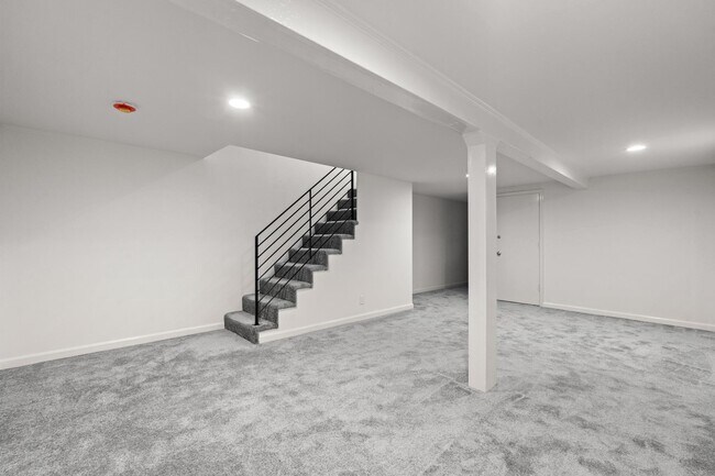 Building Photo - 2814 Bellevue Terrace NW