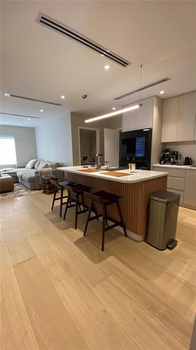 Building Photo - 1277 SW 19th St