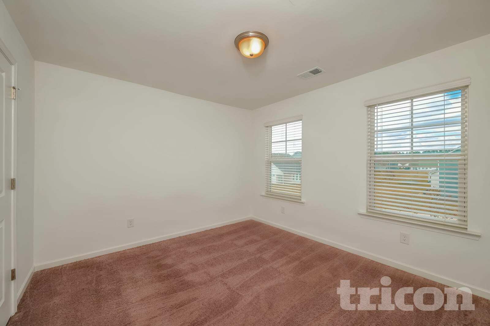 Building Photo - 305 Fairmont Ave