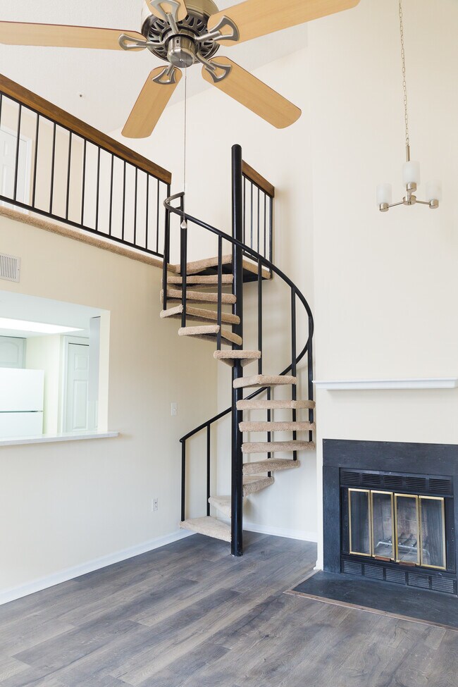 Building Photo - 14049 Vista Drive