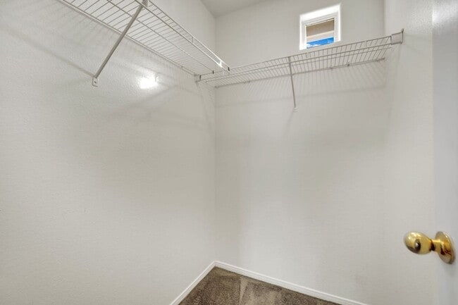 Building Photo - Cute 3 bedroom 1 car garage 2 story home!