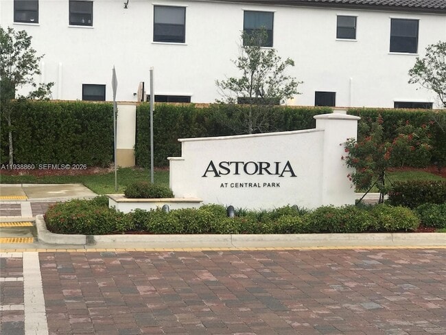 Building Photo - 8806 NW 103rd Ave