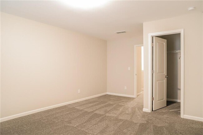 Building Photo - 7105 Creeksong Dr