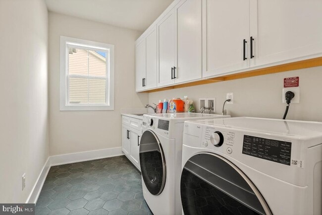 Building Photo - 12321 Potomac Hunt Rd