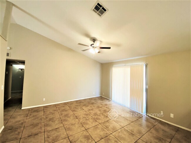 Building Photo - 1109 N Alder Ct