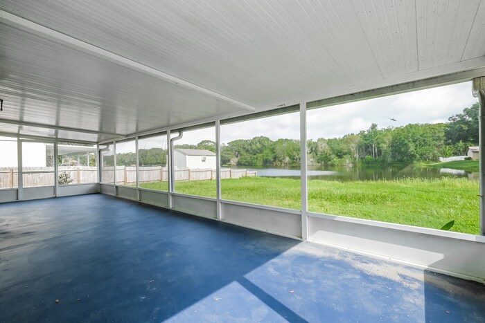 Building Photo - 5811 Silvermoon Ave