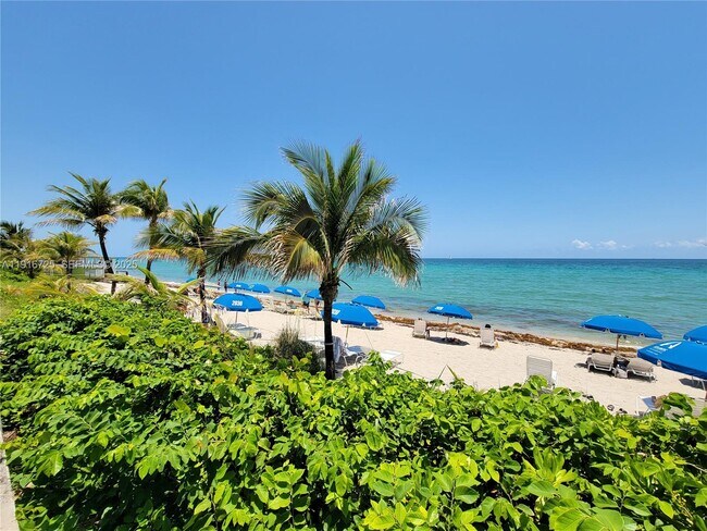 Building Photo - 2030 S Ocean Dr